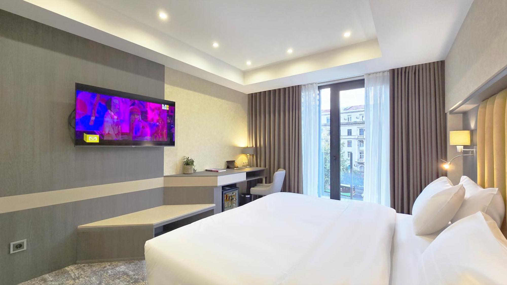 Griffin Hotel Тбілісі Екстер'єр фото