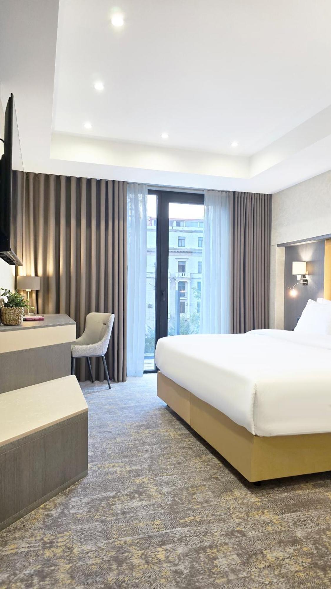 Griffin Hotel Тбілісі Екстер'єр фото
