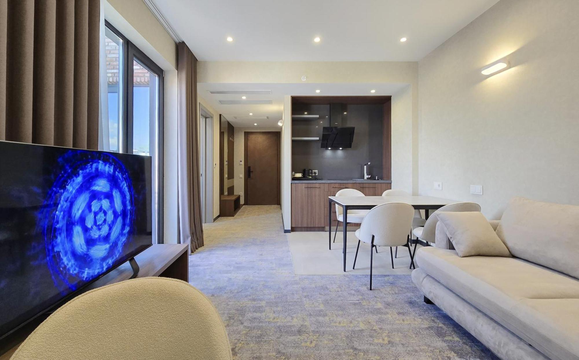 Griffin Hotel Тбілісі Екстер'єр фото