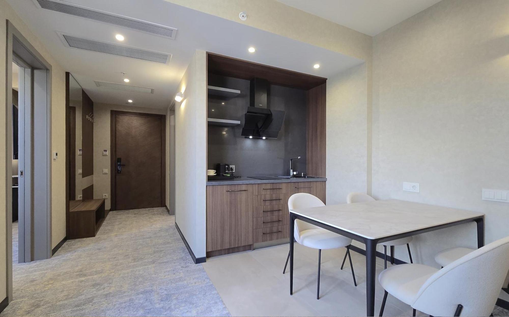 Griffin Hotel Тбілісі Екстер'єр фото