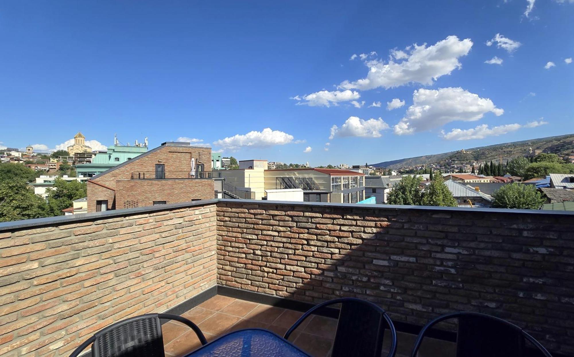 Griffin Hotel Тбілісі Екстер'єр фото