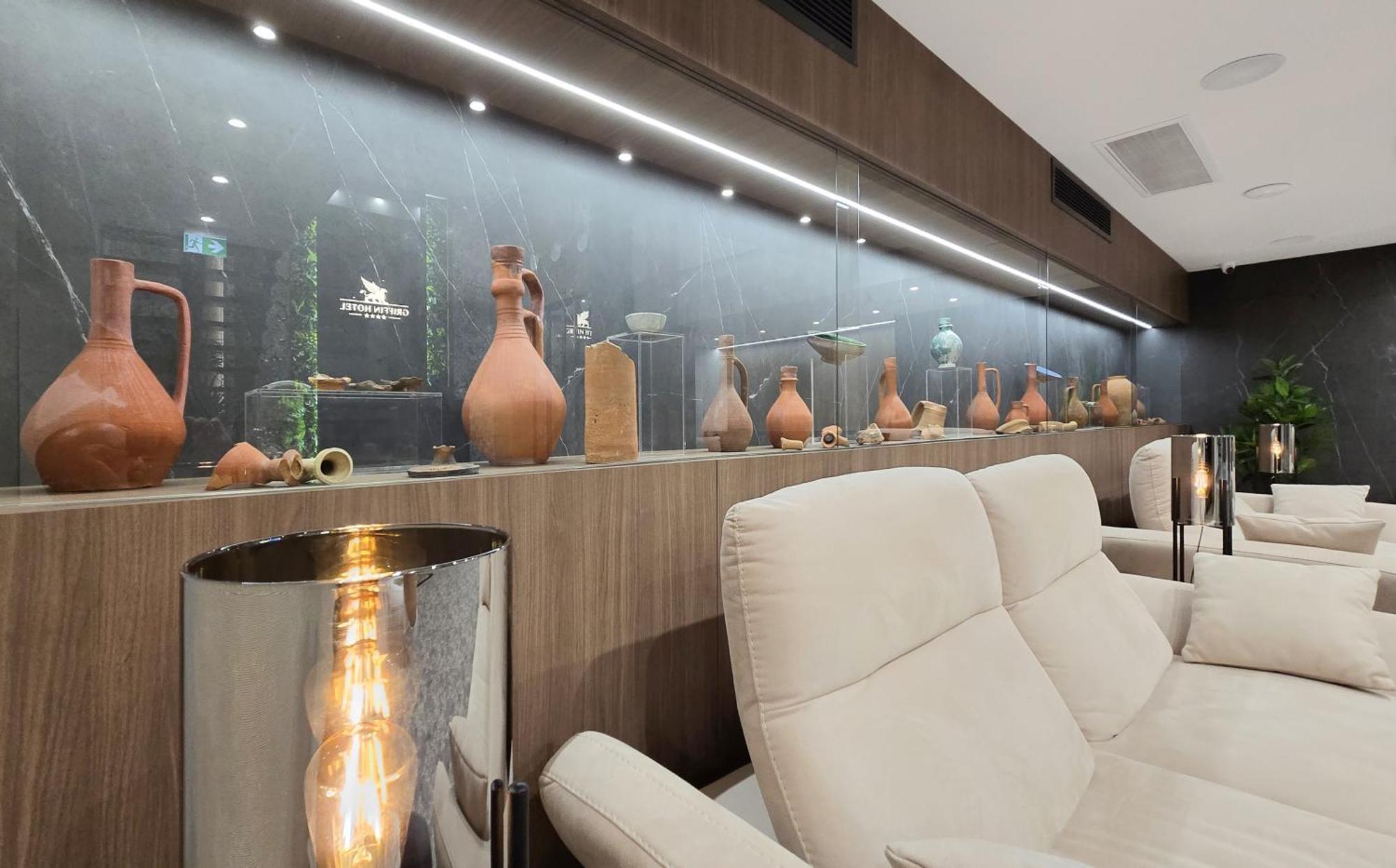 Griffin Hotel Тбілісі Екстер'єр фото
