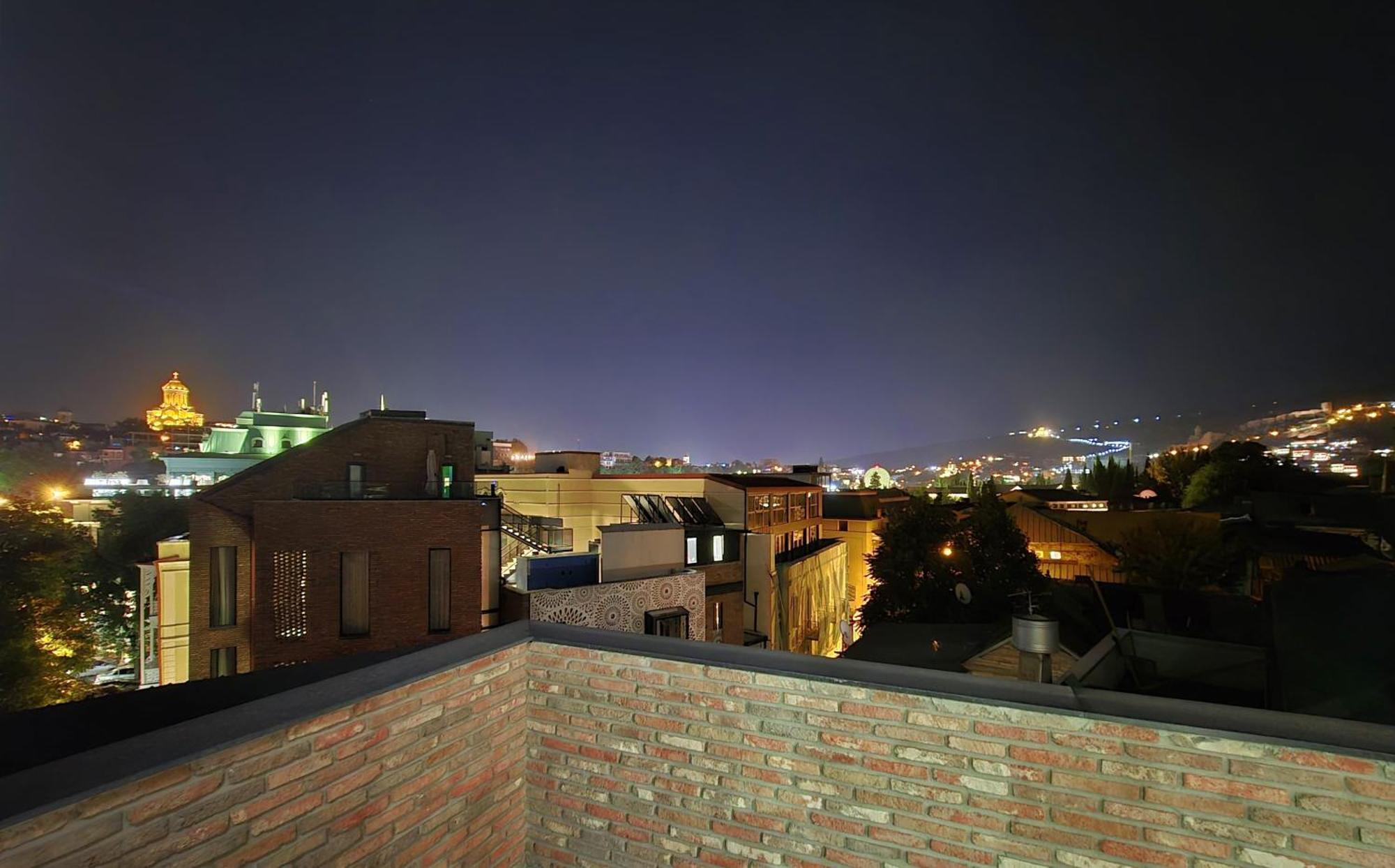 Griffin Hotel Тбілісі Екстер'єр фото