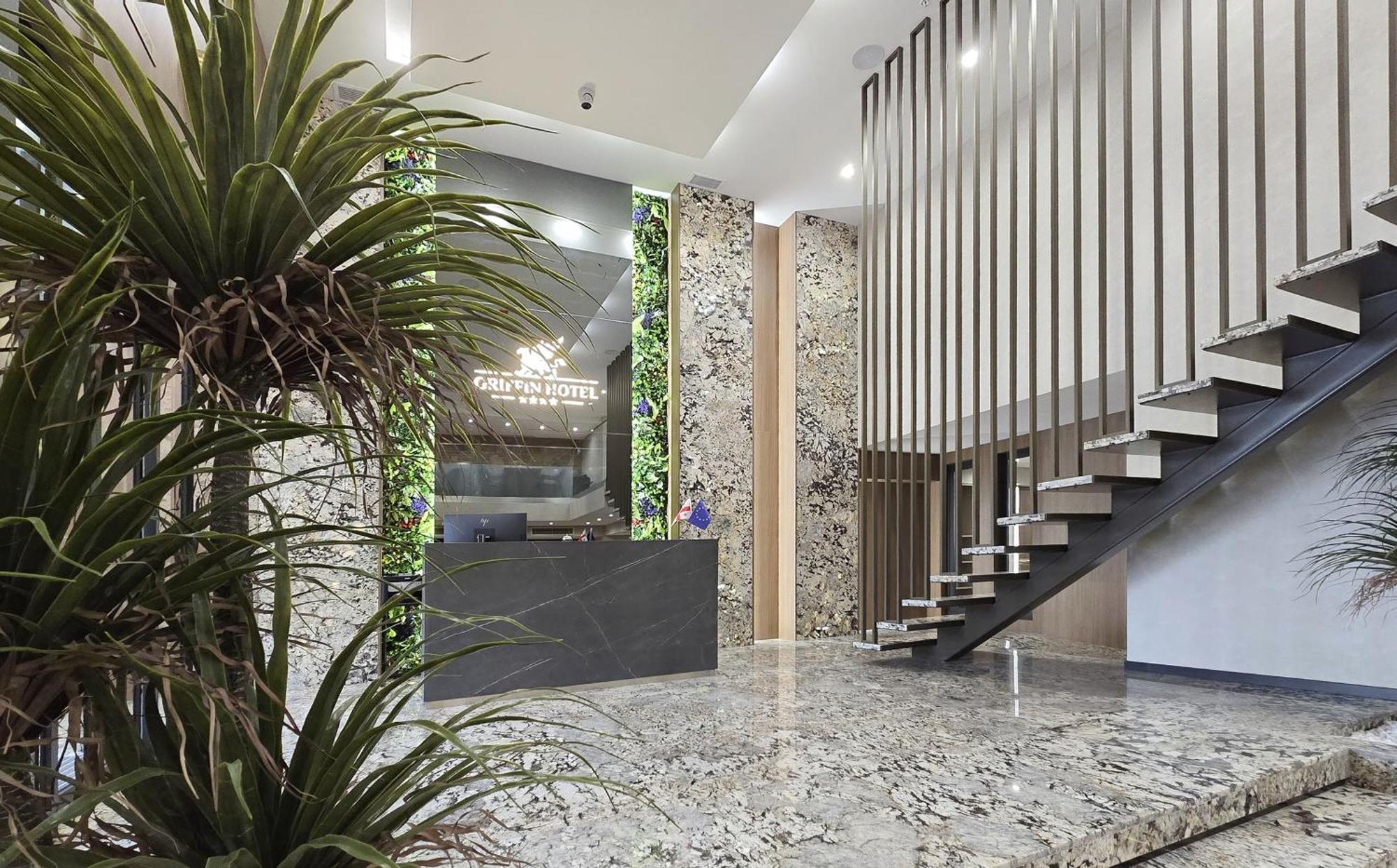 Griffin Hotel Тбілісі Екстер'єр фото